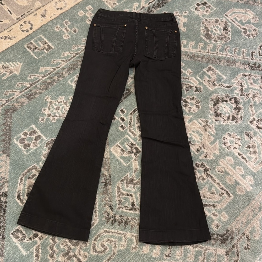 Cache Jeans - Picture 4 of 5